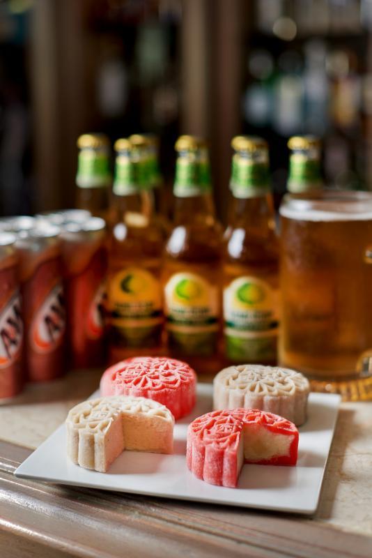 冰皮根汁水月饼。（良木园酒店）