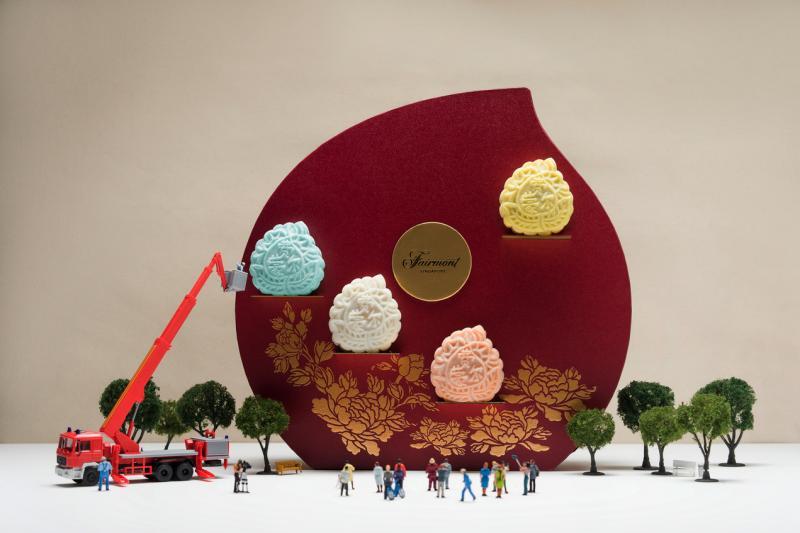 各种新口味的迷你冰皮月饼。（新加坡费尔蒙酒店）