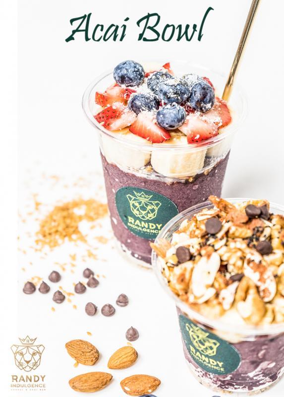 Randy​ ​Indulgence售卖巴西莓制成的“甜品碗”。