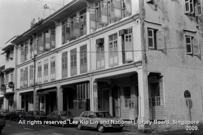 以前这条街上有家制造纸盒的“叶彩新”工厂。(版权:国家图书馆管理局与Paul Piollet)