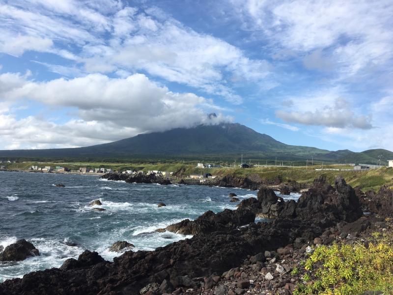 利尻山,人称“利尻富士”。