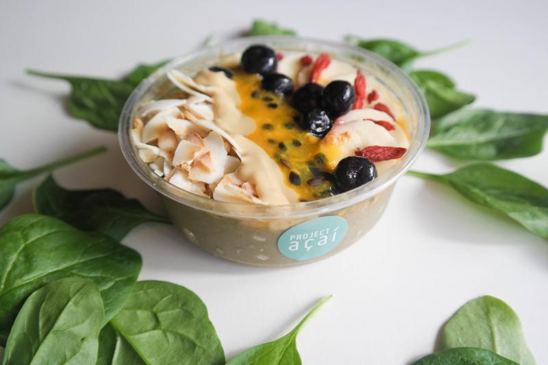 Project Acai的“Supergreens Bowl”，色相诱人。