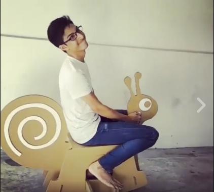 用纸皮做的蜗牛十分牢靠,还能摇呀摇。