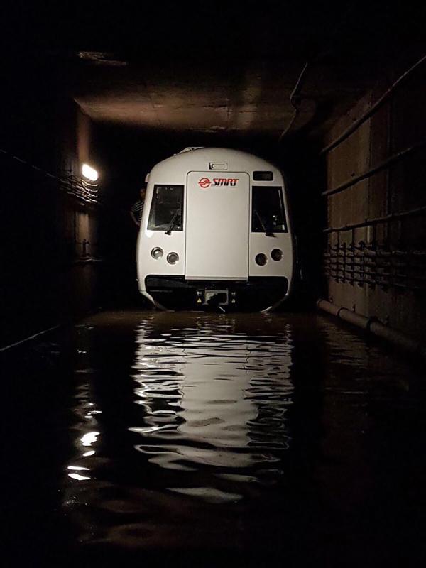 20171116_trainflood_Large.jpg