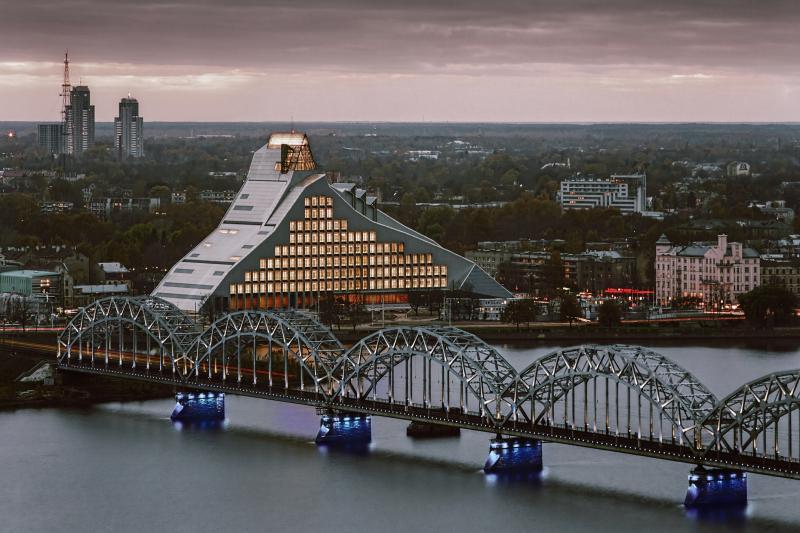 拉脱维亚国家图书馆已成了里加市的地标,象征当代拉脱维亚的创新景象。