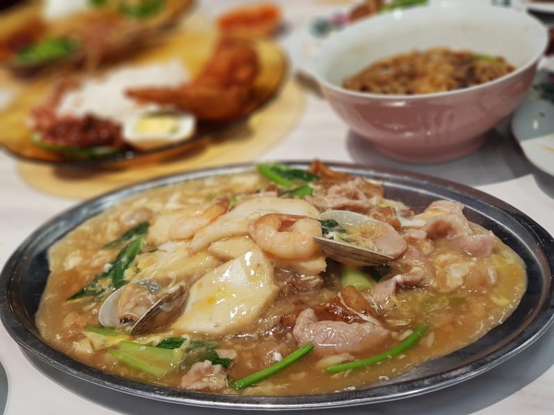 Malaysia Boleh! 美食街的美食佳肴，云顶半山煮炒的滑蛋河粉。