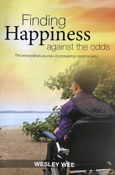 黄忠龙用脚趾头写成的《在逆境中寻找快乐》。