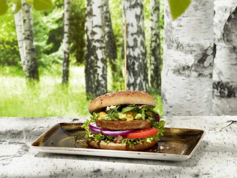 小麦制成的“肉饼”,配上鳄梨果酱,橘子芥末和沙律,卖相已很吸引人。