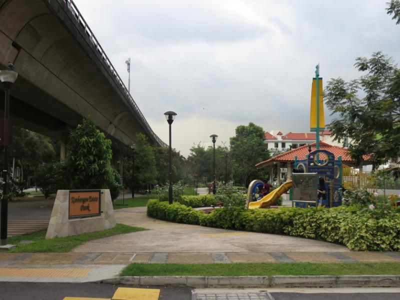 沈氏道公园连道的游乐场。