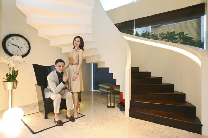 金吉昌夫妇花两年打造这栋三层楼的豪宅。