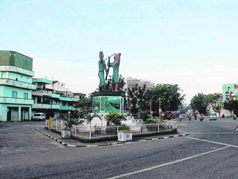 勿里洞的丹戎班让市中心。