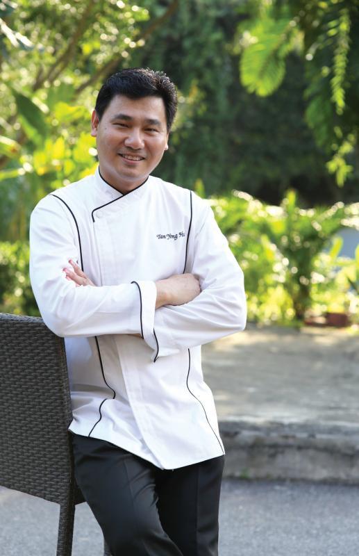 陈勇华说，每年农历新年，餐桌上总少不了猪脚米粉。