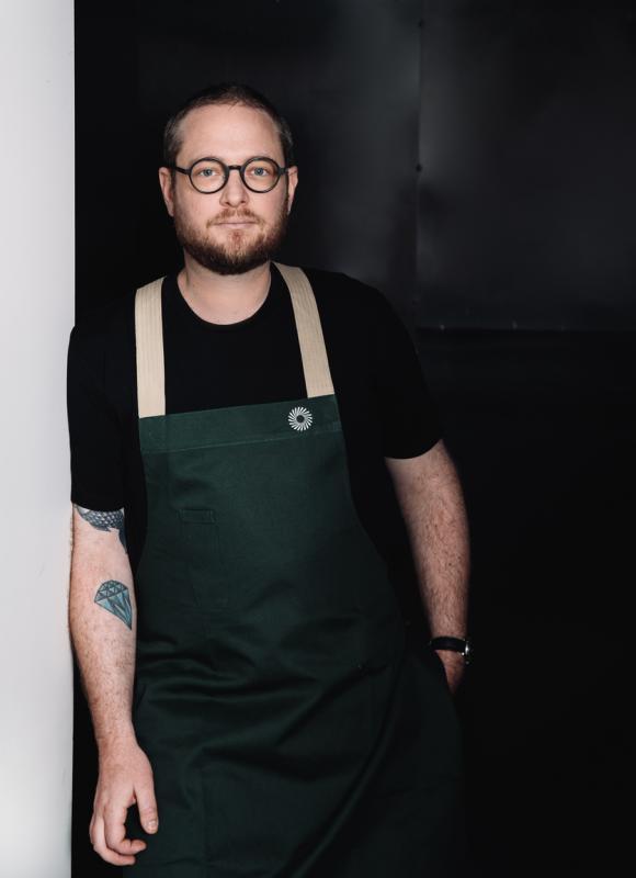 本地澳大利亚餐馆Blackwattle引进当地丛林食材,澳洲籍总厨克莱顿·威尔斯希望让更多本地食客品尝不一样的风味。