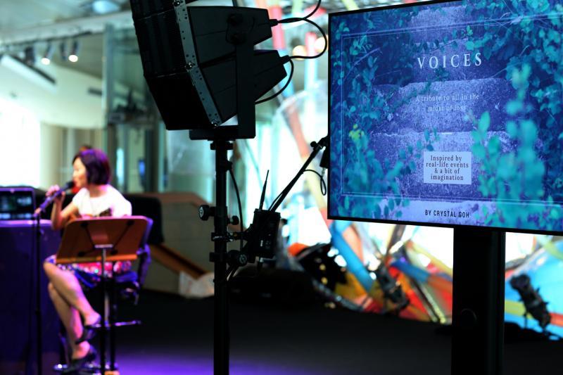 吴晶莹的歌曲风格偏向简约,她认为音乐是生活的绿洲,简单而美好。