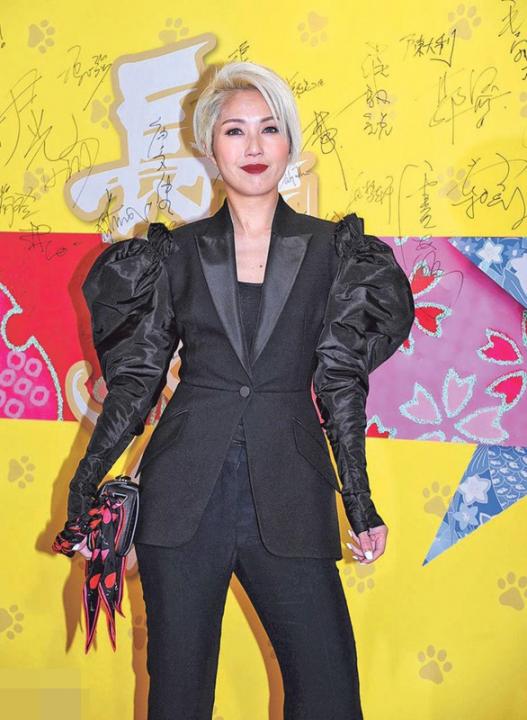 yang_qian_hua__Medium.jpg