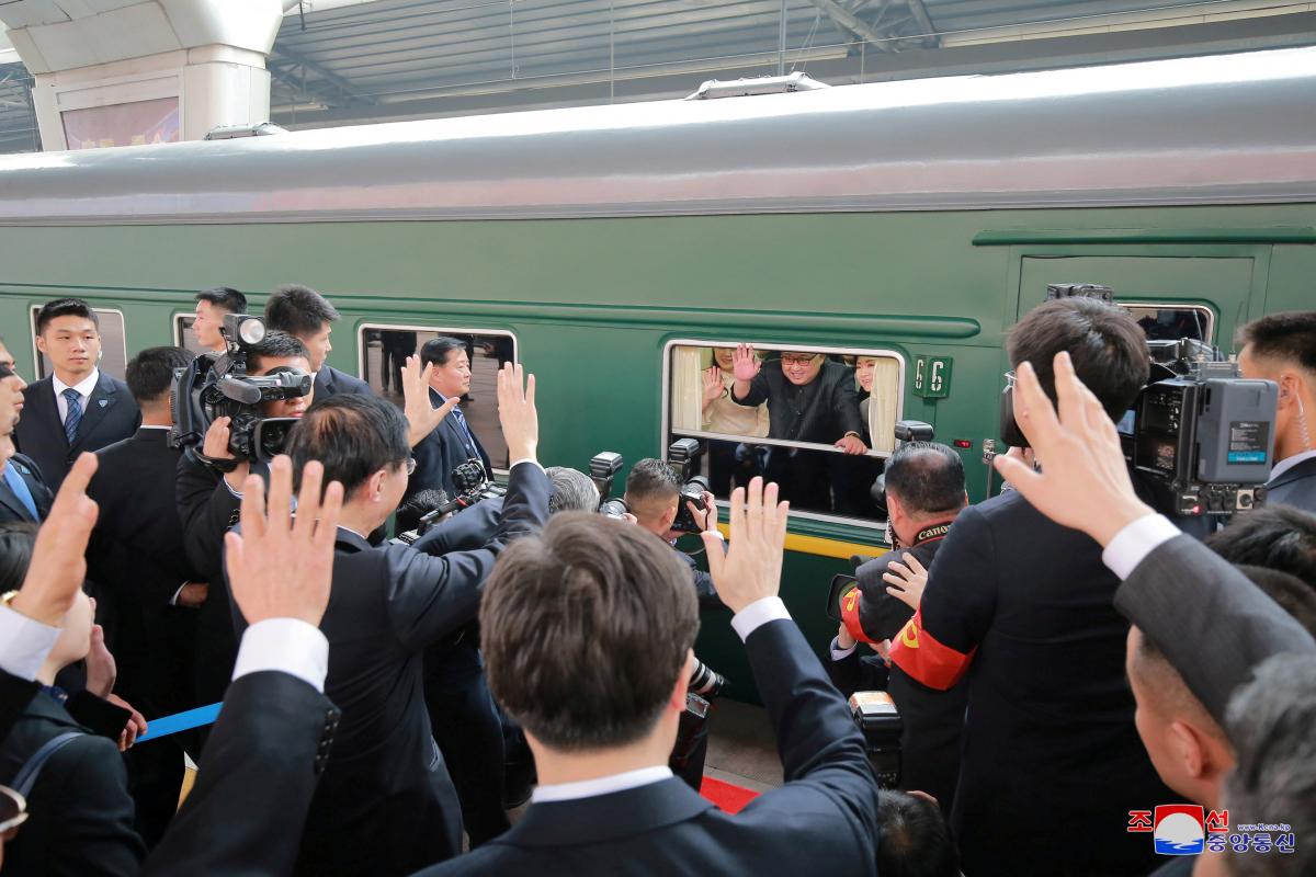 2018-03-28t055510z_985758980_rc181f3c7810_rtrmadp_3_northkorea-missiles-china_Large.jpg