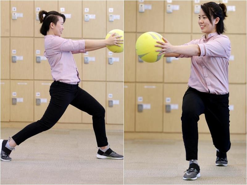 反向弓箭步转腰运动