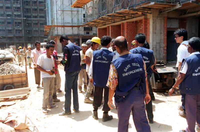 意外发生后，75人到巴沙尔工作的工地进行了五小时的突击检查。（受访者提供）