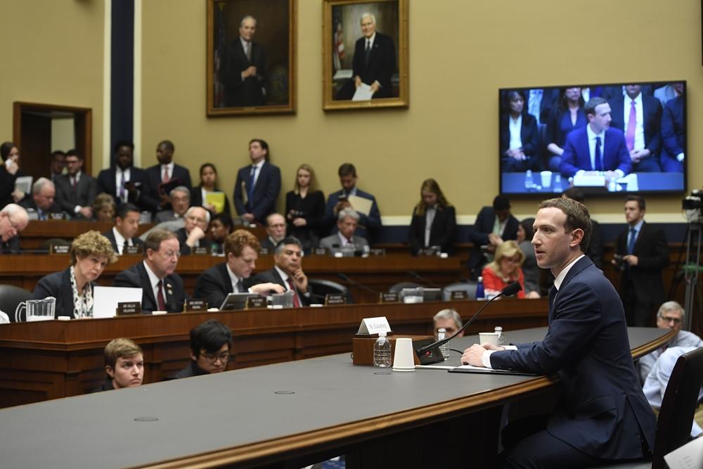 20180412_markzuckerberg2_Large.jpg