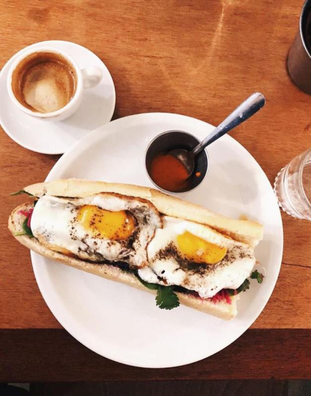 美食和咖啡跨越文化和语言界限。