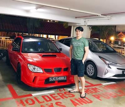 因沉迷赌博，卓汉隆在赌场输掉了13万元，一度得将车子卖掉。（受访者提供）