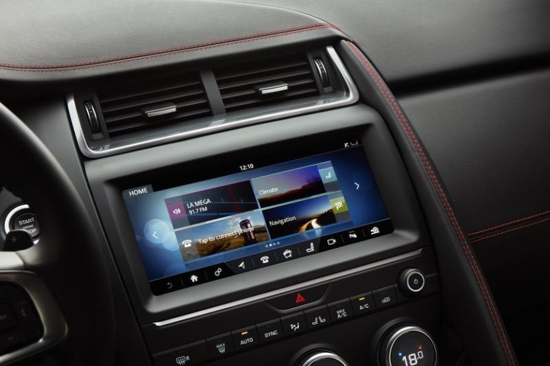 12.3英寸全液晶虚拟仪表盘掌控了车子的主要“命脉”。