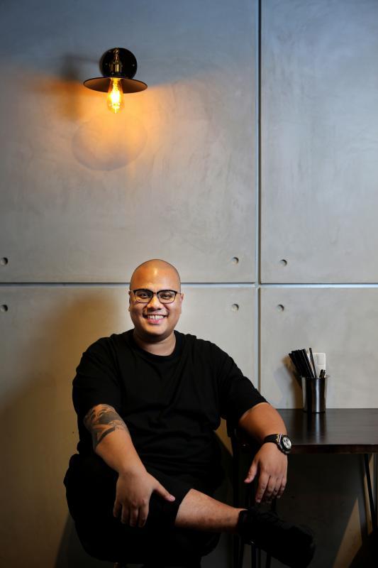 志文开设的台湾小馆有西班牙小吃韵味。