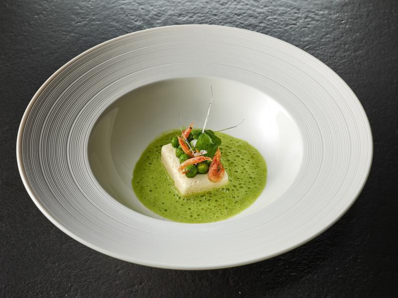 Alma的日本鳕鱼配三文鱼卵。