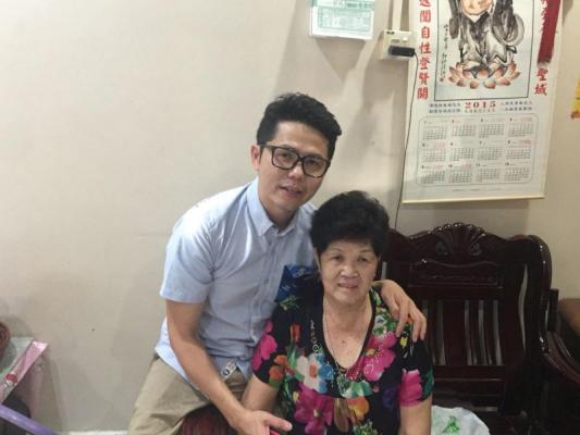 20180510_enews_smmotherday3_Small.jpg