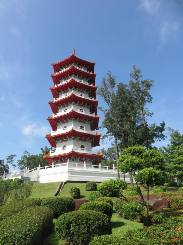 裕华园著名地标:入云塔。