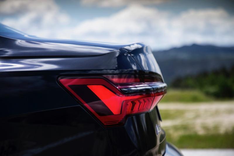 突出的立体车尾灯是A6在造型上对现代时尚的诠释。