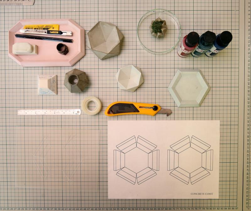 制作水泥小碟所需的材料。