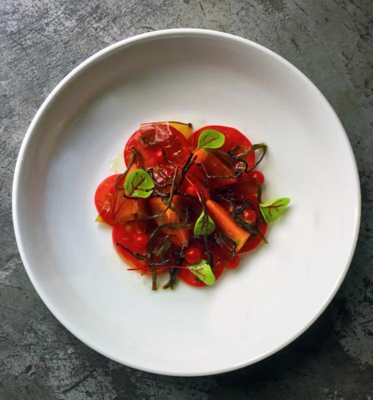 Le Binchotan的静冈番茄。