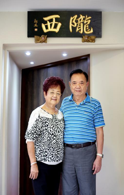 李爸爸李妈妈是伟菘偲菘音乐路上的重要支柱。