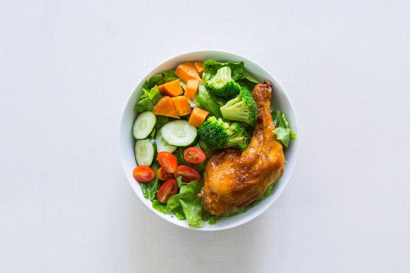 本地餐饮界掀起一股轻食热潮，而沙拉，仍然是轻食的主打。