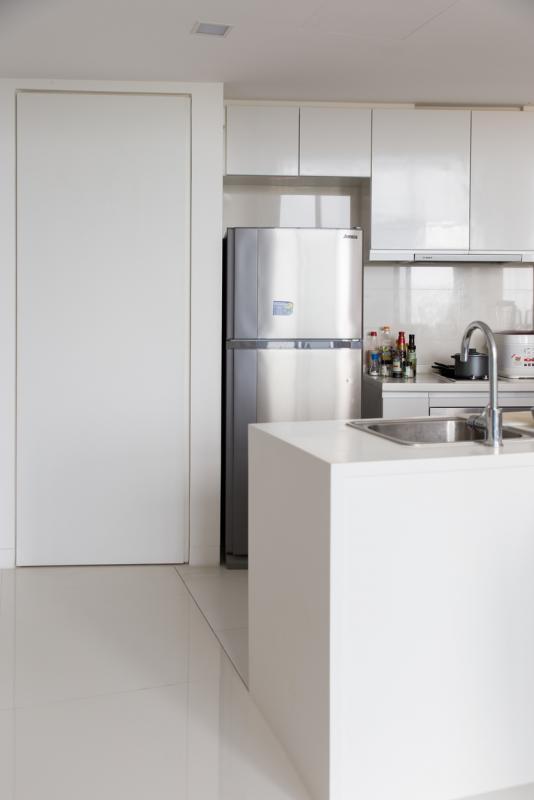 斜角空间备有烹饪、收纳、清洗多种用途。