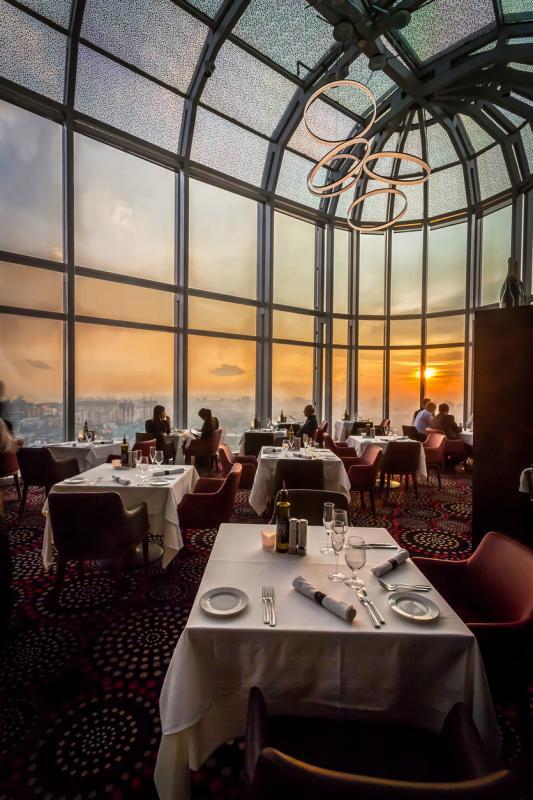 Salt Grill的夕阳风景线。