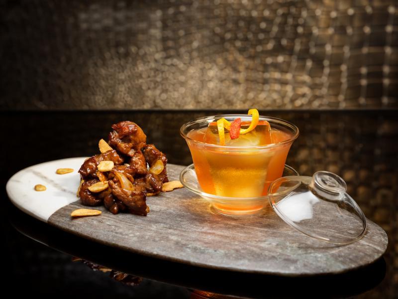 川酒吧的手工鸡尾酒适合搭配川菜。