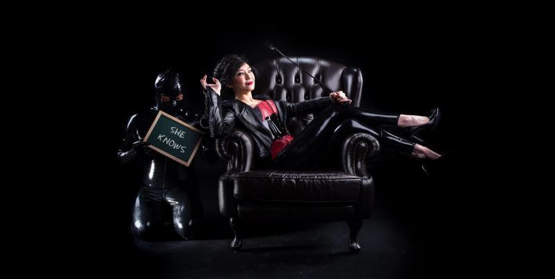 可以看穿别人在想什么的“Mind Magic Mistress”,是2017年3月蔡嬣到英国参加南泰恩赛德魔术节时为自己刻画的新角色。(受访者提供)