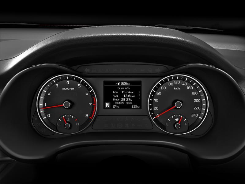 仪表盘采用传统双筒设计,中间是3.5英寸单色显示屏。