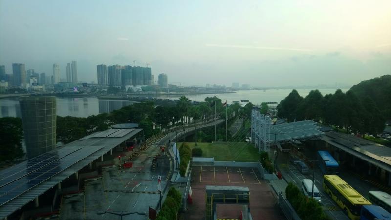 新柔两地,一桥之遥,一边是家,一边是打拼的地方。(陈映蓁摄)