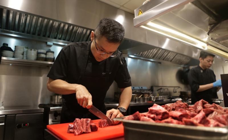 李小明认为,娘惹菜的个性和非一般部位牛肉非常吻合。