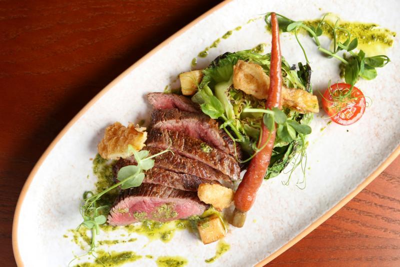 Ola的烤小牛肩肉。