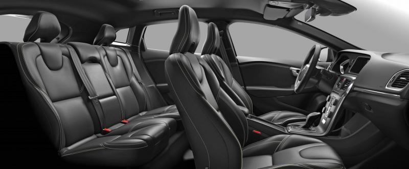 车室设计走北欧风格，简约舒适。