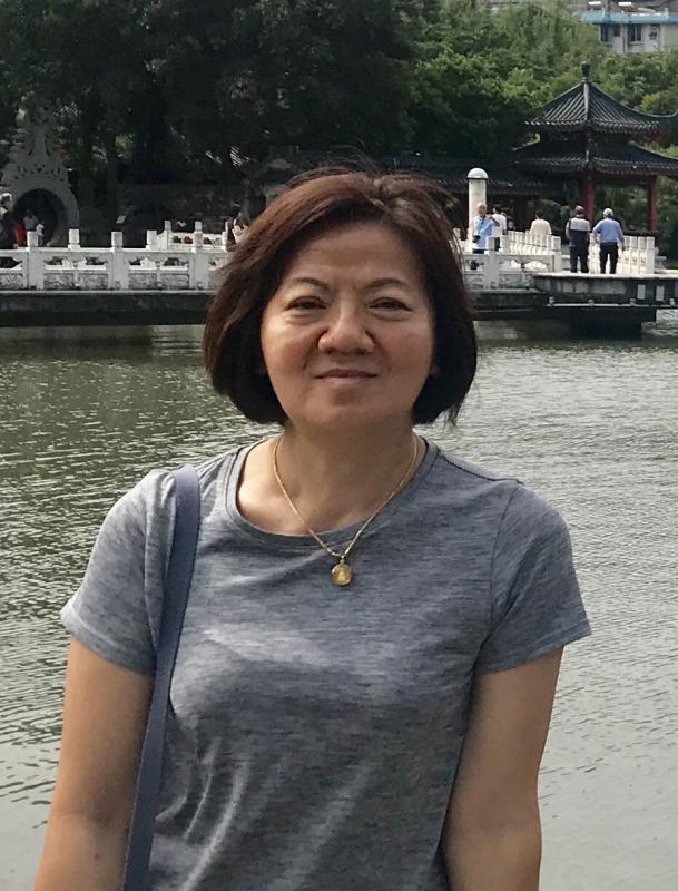 黄秀花认为参加美食团能增进对地方美食的了解,又能观光游览美景。