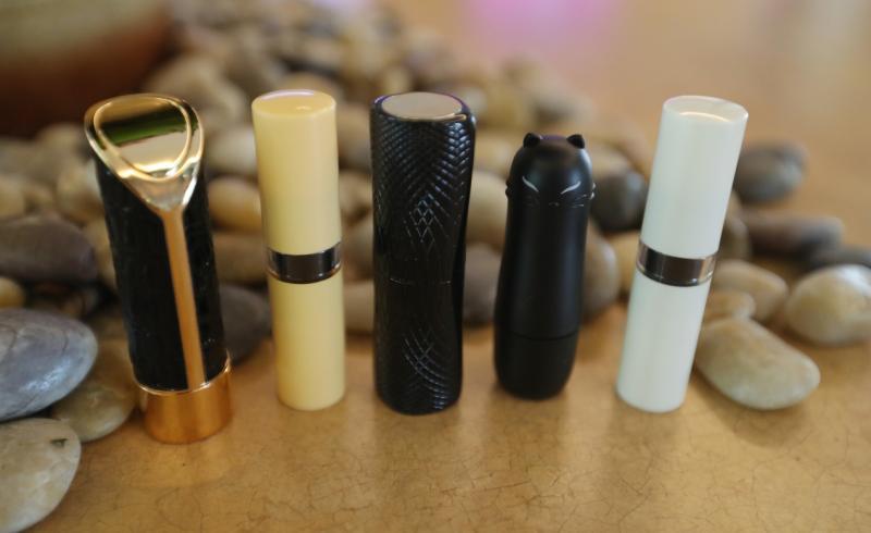 适合男性用的口红壳,男性可制作果冻护唇膏,不加色粉。