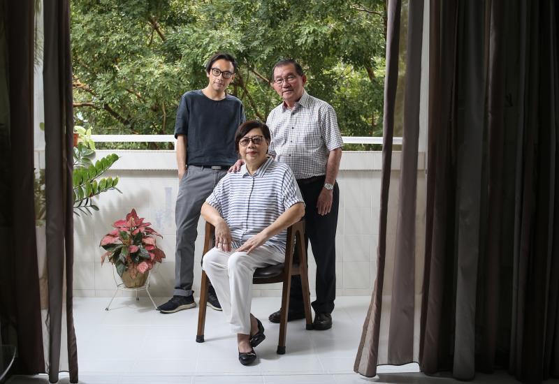 从小父母就用书本“喂养”他，开拓他的各种知识层面，阅读，成为他生命中极其重要的一部分。