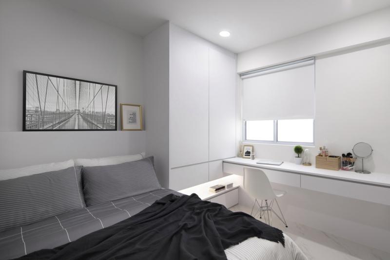 大女儿的房间悬空长桌灵便实用。