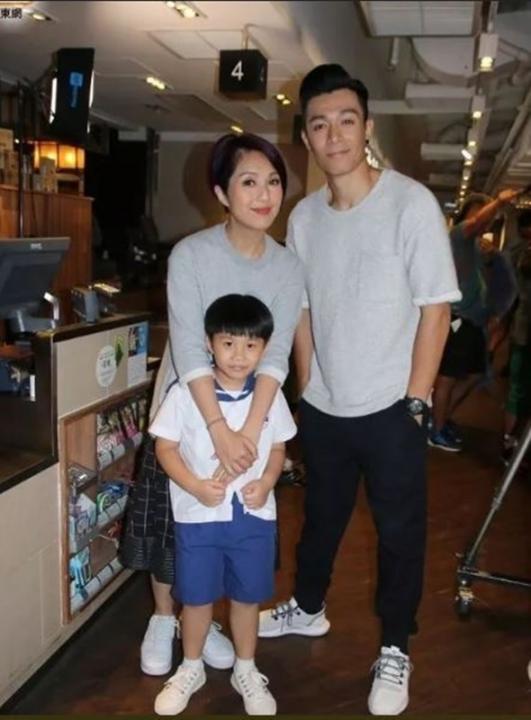 yang_qian_hua_he_zhou_bo_hao_zai_duo_zhong_you_jie_di_lian_.__Medium.jpg