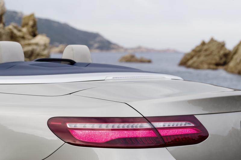 尾灯车—尾纤细的尾灯设计尤其吸引人,个性十足,辨识度也高。